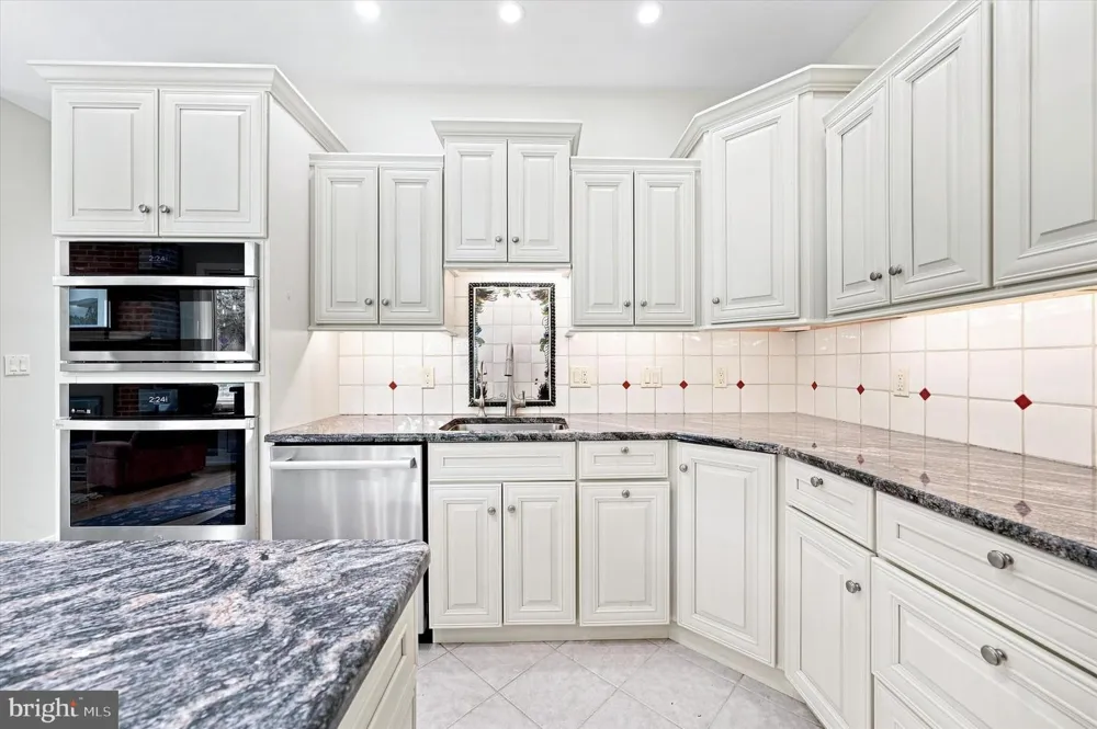 24 DOWNS DRIVE Wilmington, DE 19807