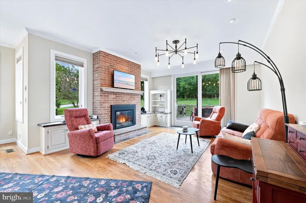 24 DOWNS DRIVE Wilmington, DE 19807