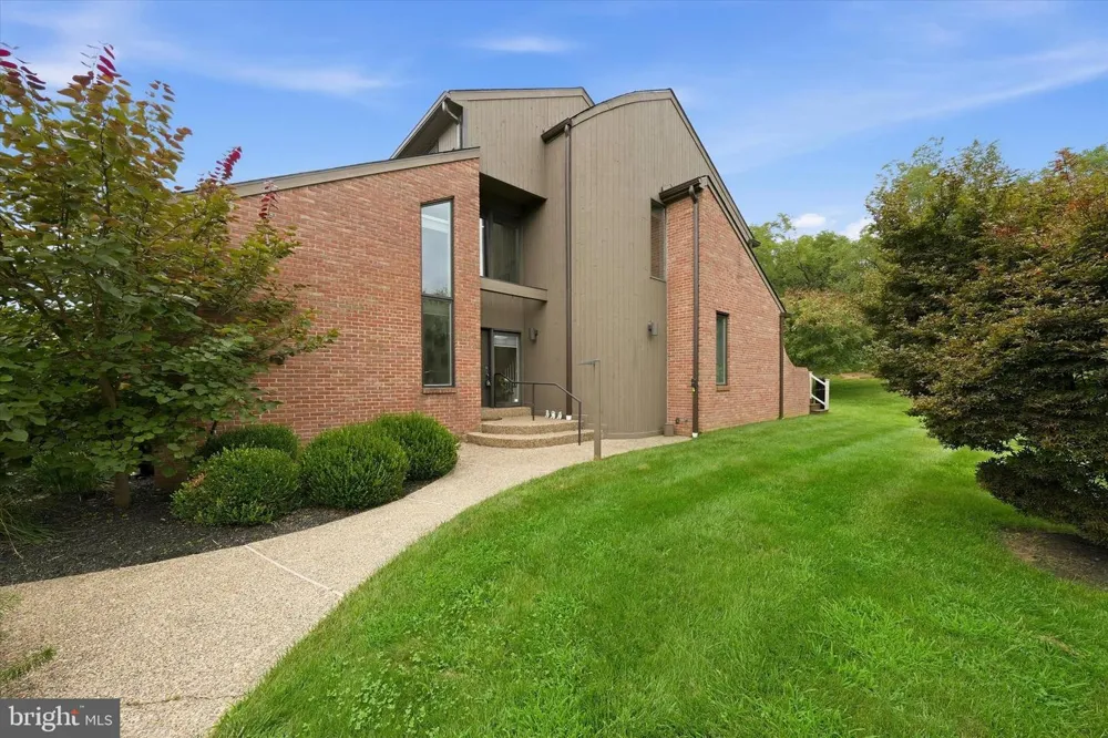 24 DOWNS DRIVE Wilmington, DE 19807