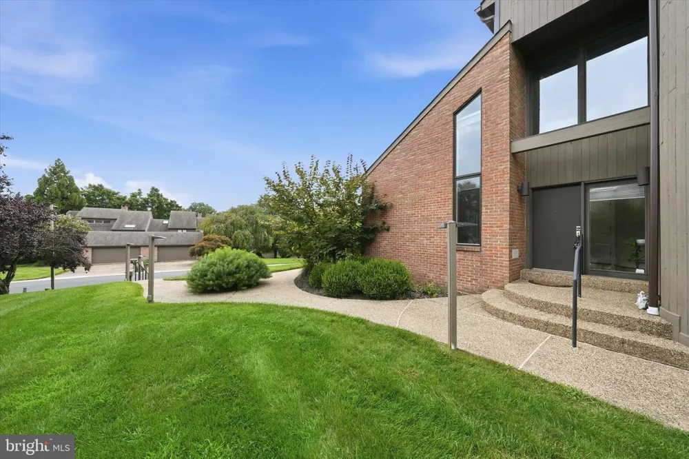 24 DOWNS DRIVE Wilmington, DE 19807