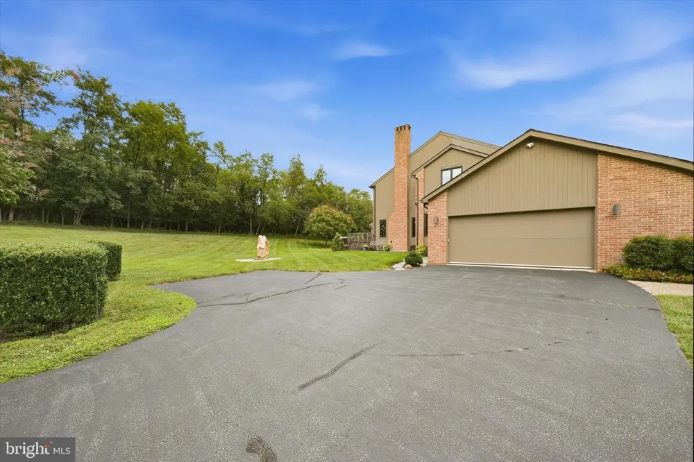 24 DOWNS DRIVE Wilmington, DE 19807