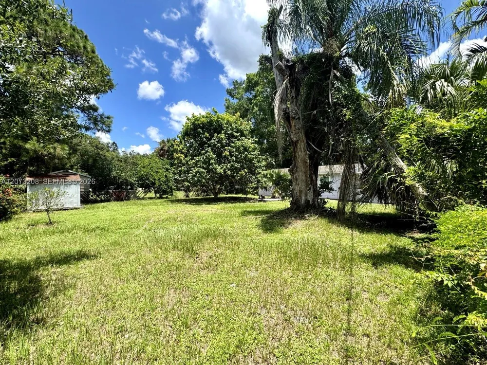 346 Muskegon Ave Fort Myers, FL 33905