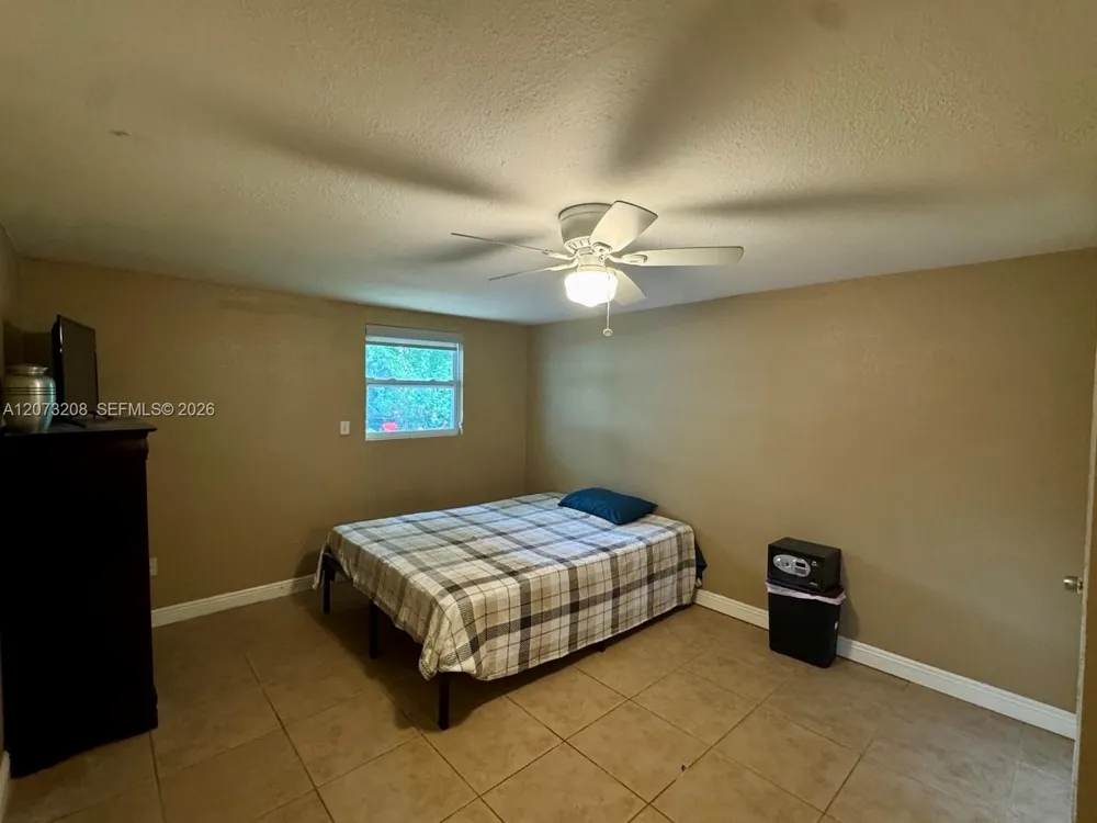 346 Muskegon Ave Fort Myers, FL 33905