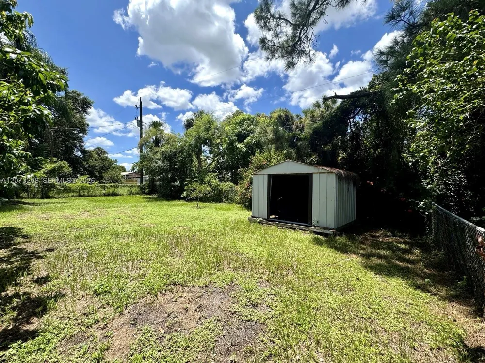 346 Muskegon Ave Fort Myers, FL 33905