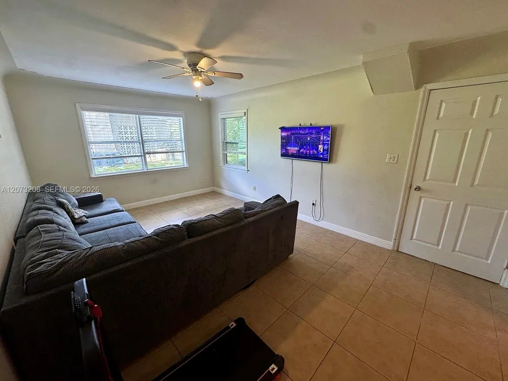 346 Muskegon Ave Fort Myers, FL 33905