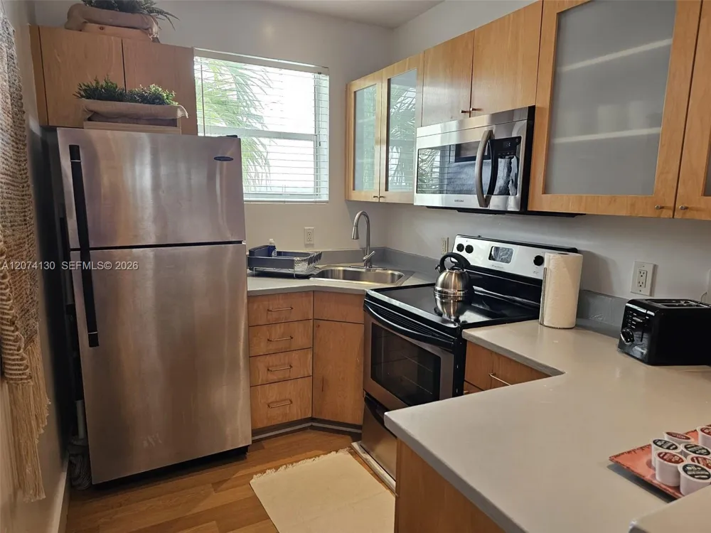 751 Collins Ave #2 Miami Beach, FL 33139