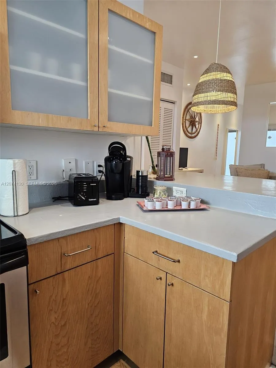 751 Collins Ave #2 Miami Beach, FL 33139