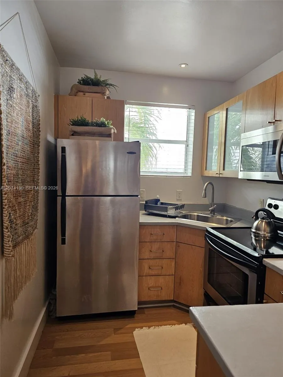 751 Collins Ave #2 Miami Beach, FL 33139
