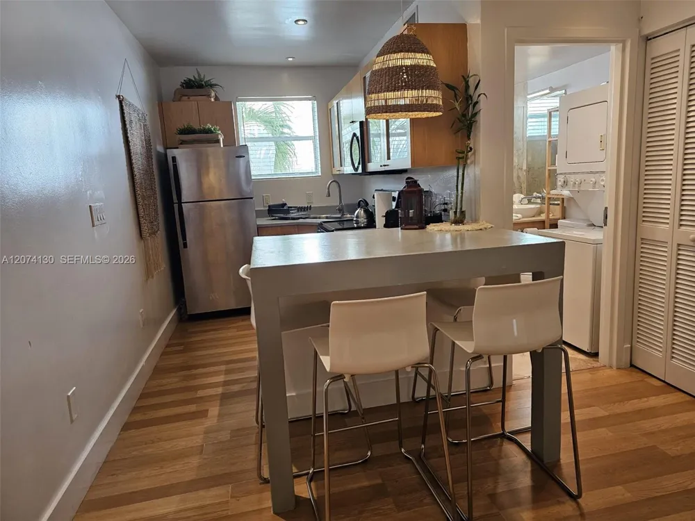 751 Collins Ave #2 Miami Beach, FL 33139