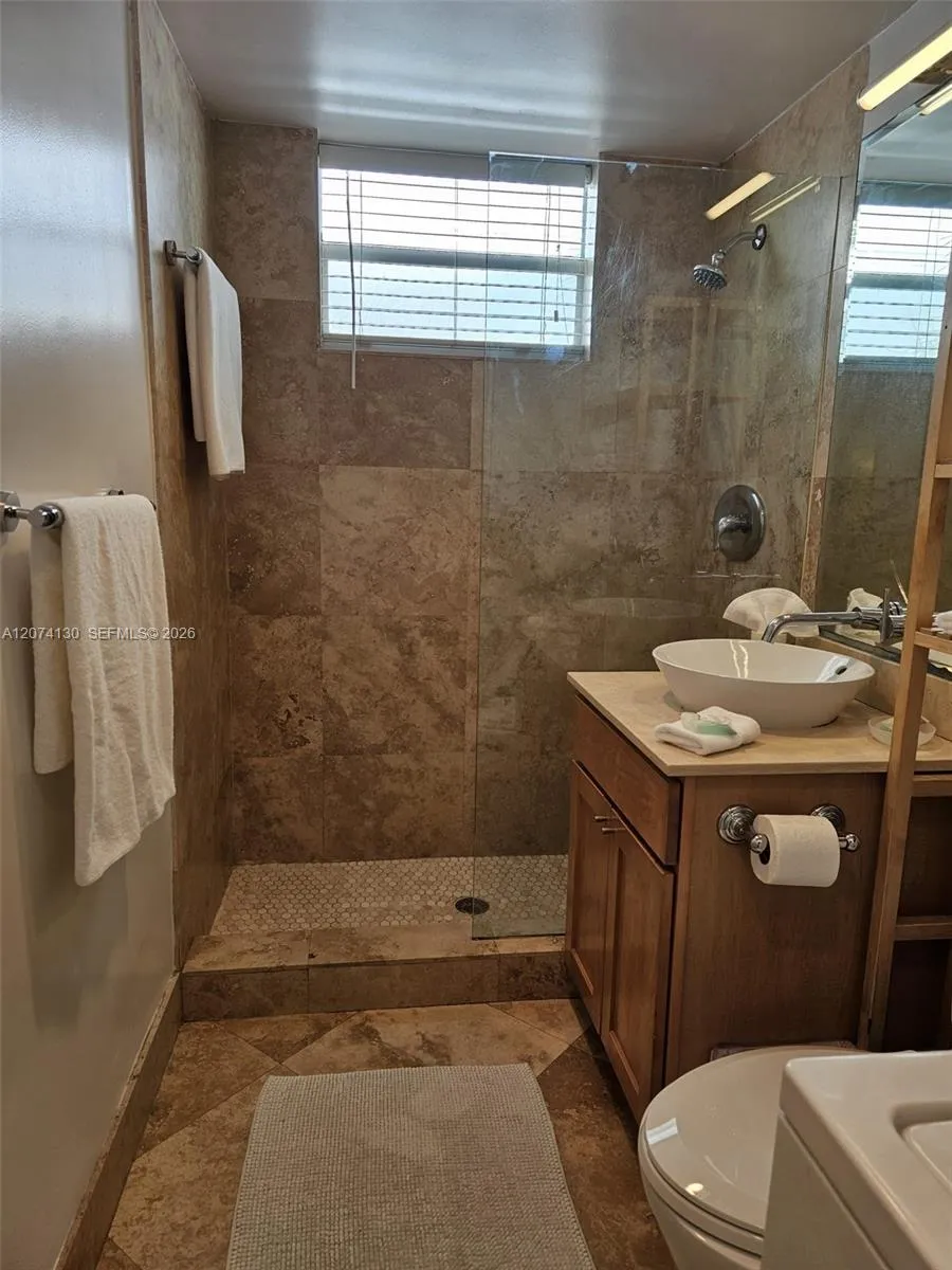 751 Collins Ave #2 Miami Beach, FL 33139