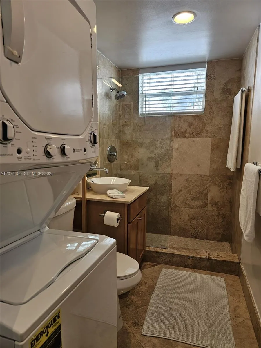 751 Collins Ave #2 Miami Beach, FL 33139