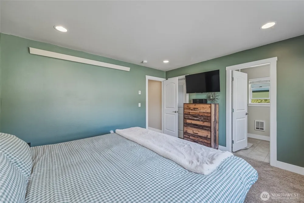 4662 Alderson Road Blaine, WA 98230
