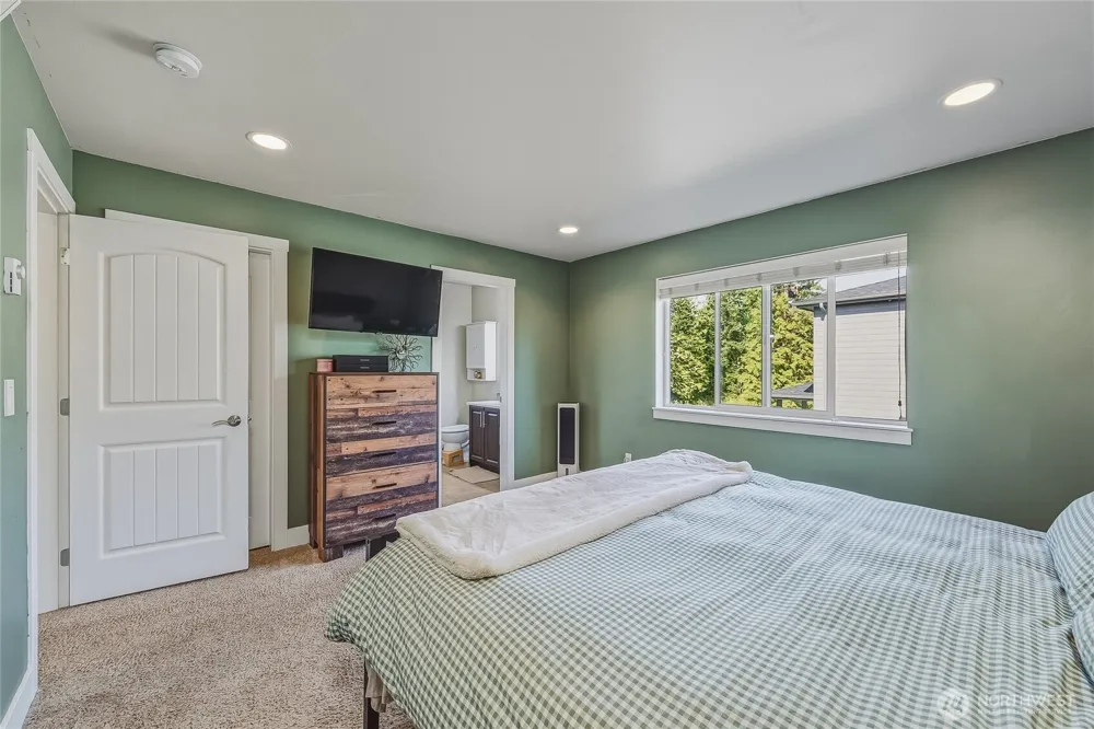 4662 Alderson Road Blaine, WA 98230