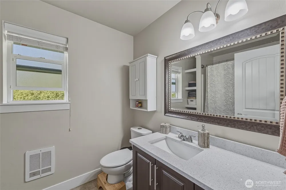 4662 Alderson Road Blaine, WA 98230