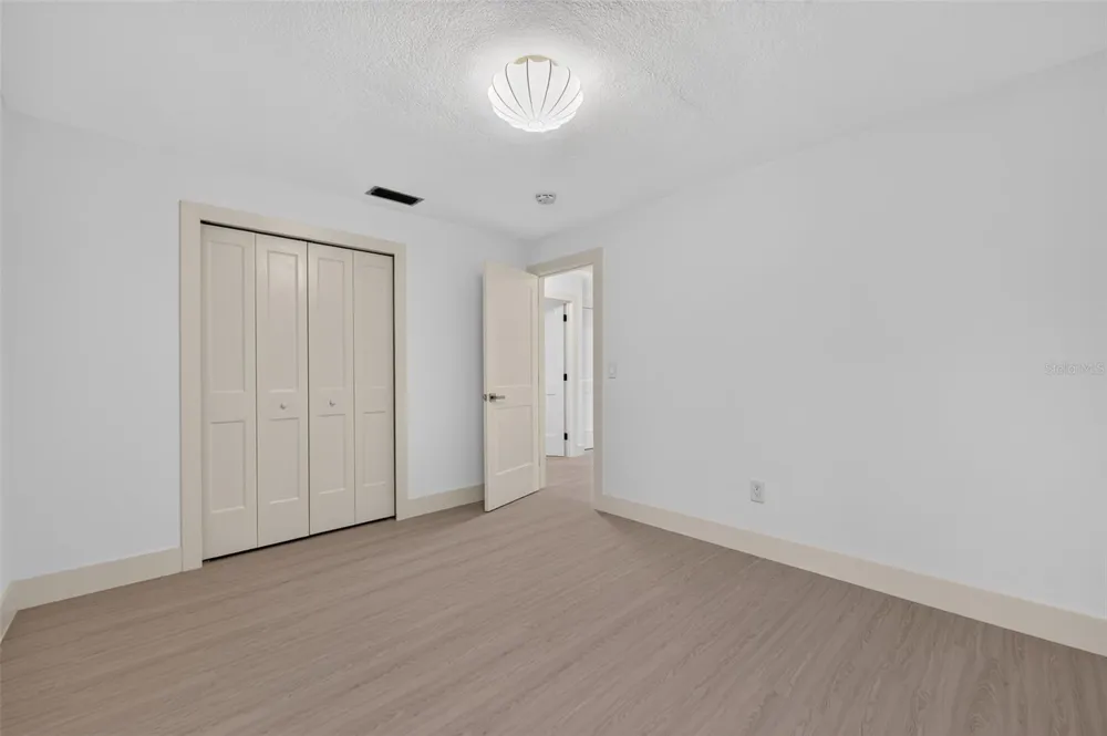 870 NARCISSUS AVENUE Clearwater Beach, FL 33767