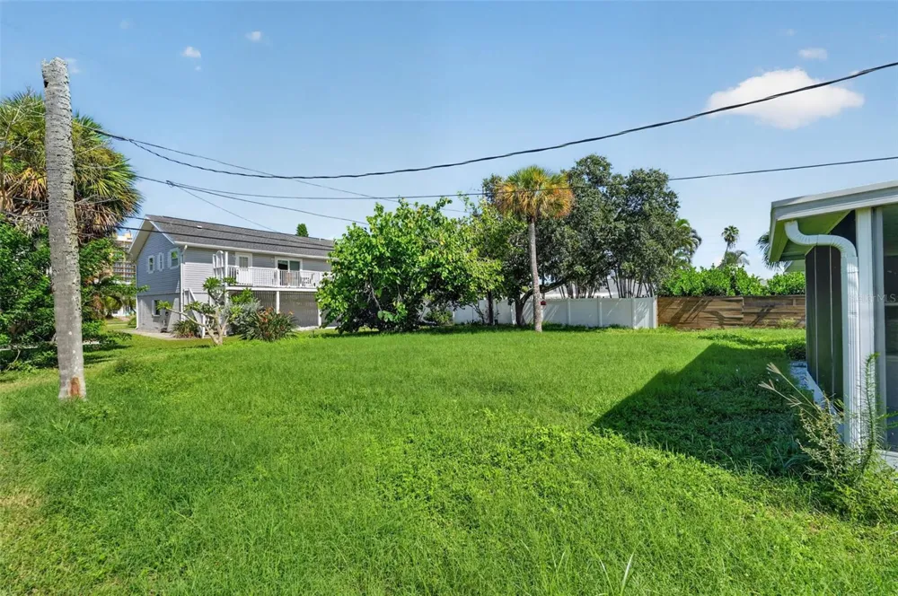 870 NARCISSUS AVENUE Clearwater Beach, FL 33767
