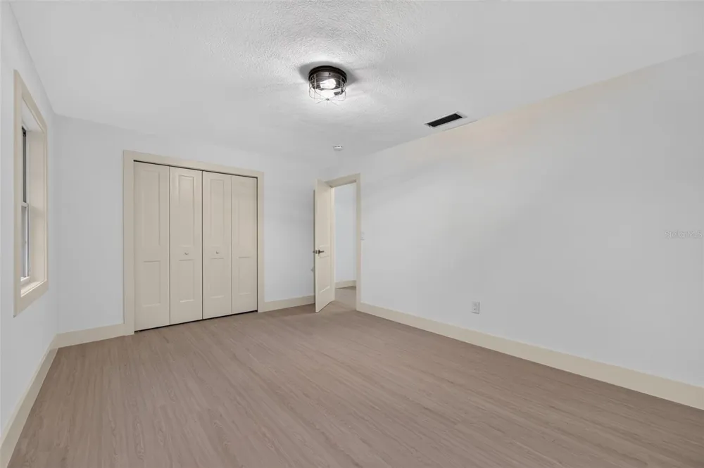 870 NARCISSUS AVENUE Clearwater Beach, FL 33767