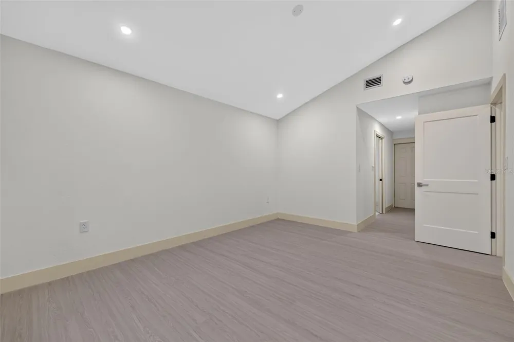 870 NARCISSUS AVENUE Clearwater Beach, FL 33767