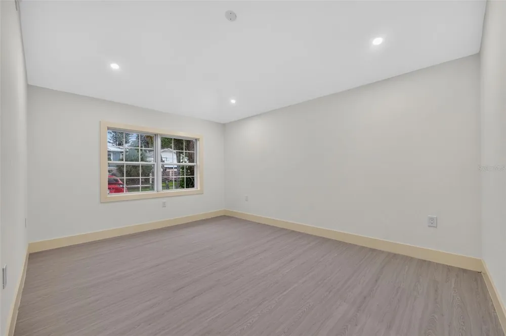 870 NARCISSUS AVENUE Clearwater Beach, FL 33767