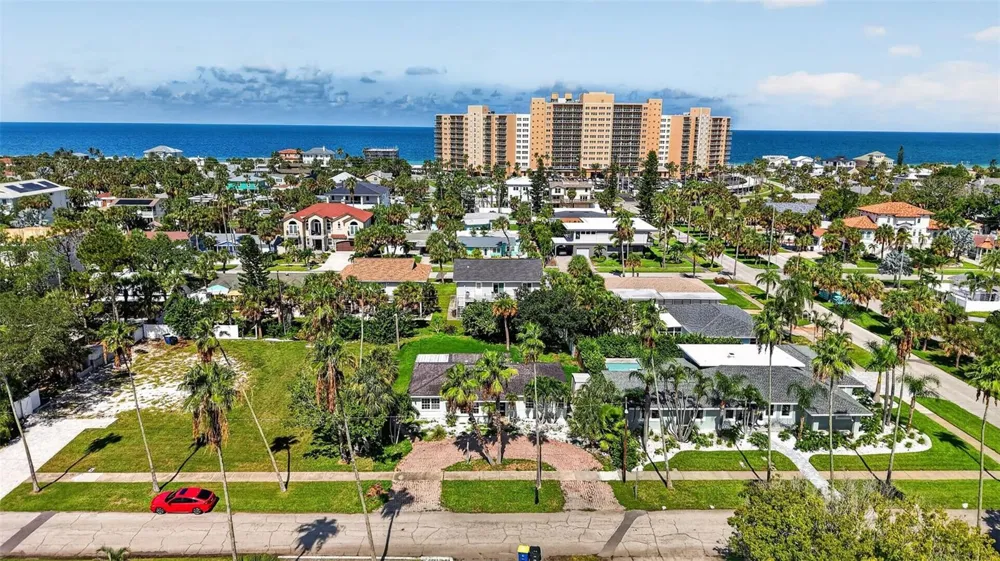 870 NARCISSUS AVENUE Clearwater Beach, FL 33767