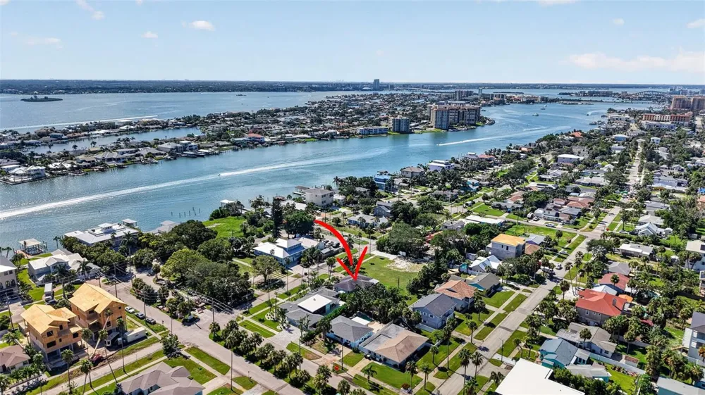 870 NARCISSUS AVENUE Clearwater Beach, FL 33767