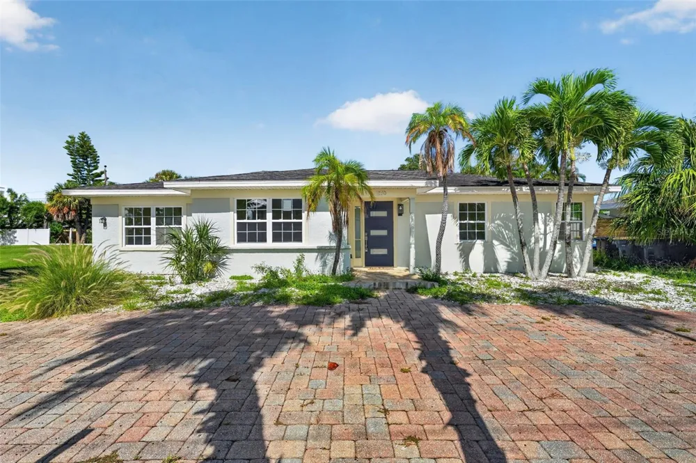 870 NARCISSUS AVENUE Clearwater Beach, FL 33767