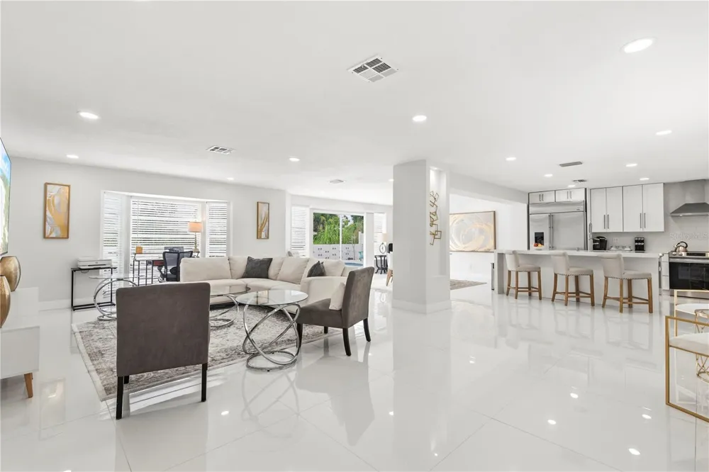 3364 ESPANOLA DRIVE Sarasota, FL 34239