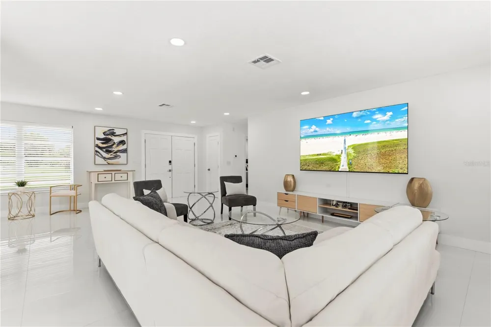 3364 ESPANOLA DRIVE Sarasota, FL 34239