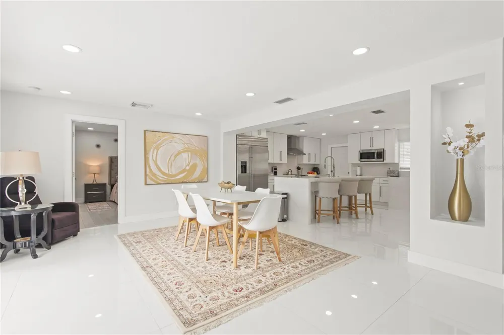 3364 ESPANOLA DRIVE Sarasota, FL 34239