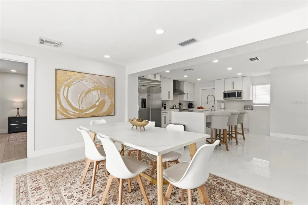 3364 ESPANOLA DRIVE Sarasota, FL 34239