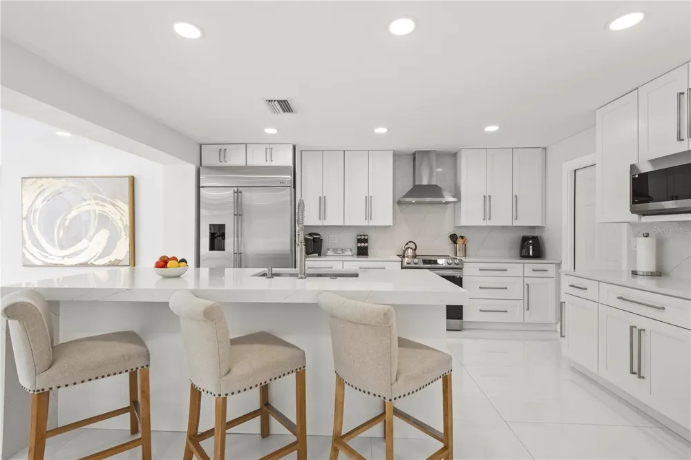 3364 ESPANOLA DRIVE Sarasota, FL 34239