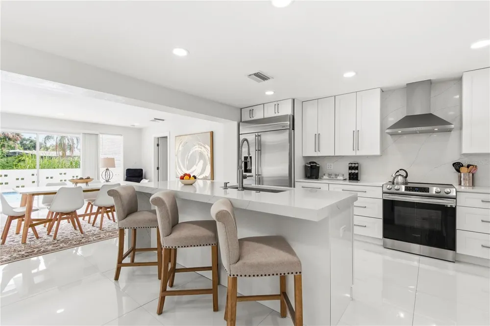 3364 ESPANOLA DRIVE Sarasota, FL 34239