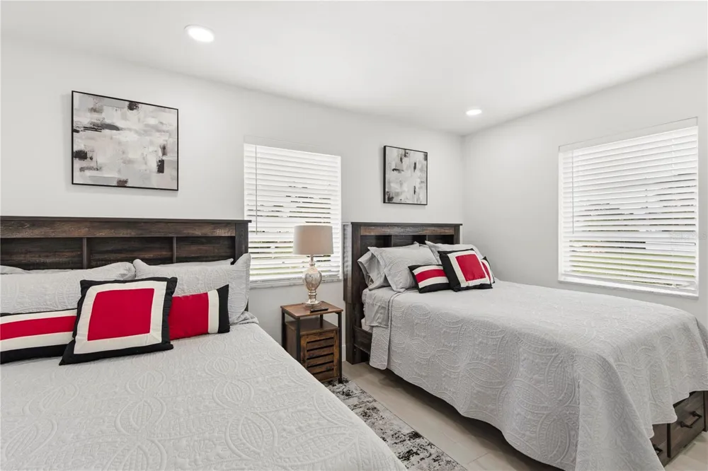 3364 ESPANOLA DRIVE Sarasota, FL 34239
