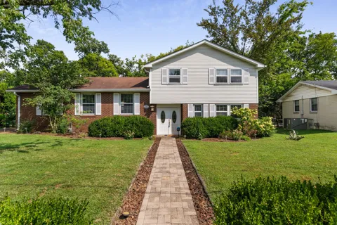 4816 Bowfield Dr