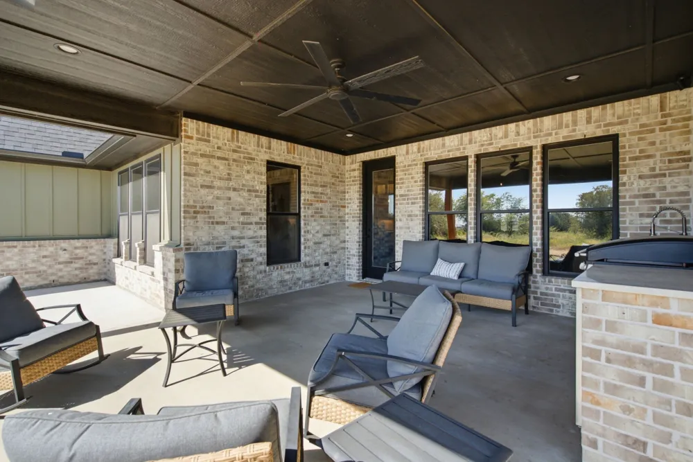 1047 Pioneer Crossing Weatherford, TX 76088
