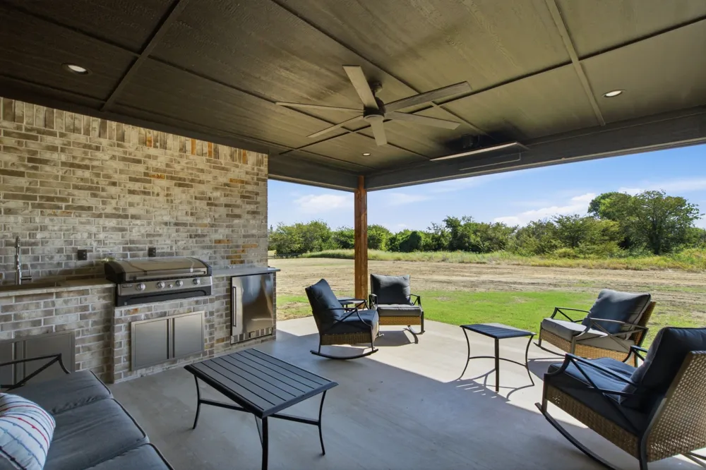 1047 Pioneer Crossing Weatherford, TX 76088