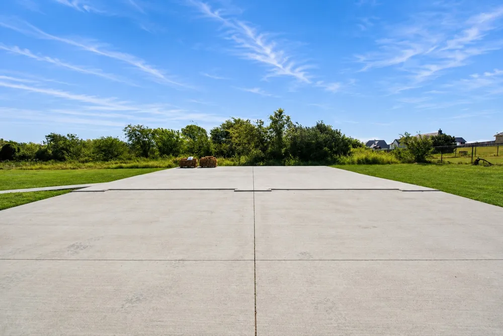 1047 Pioneer Crossing Weatherford, TX 76088