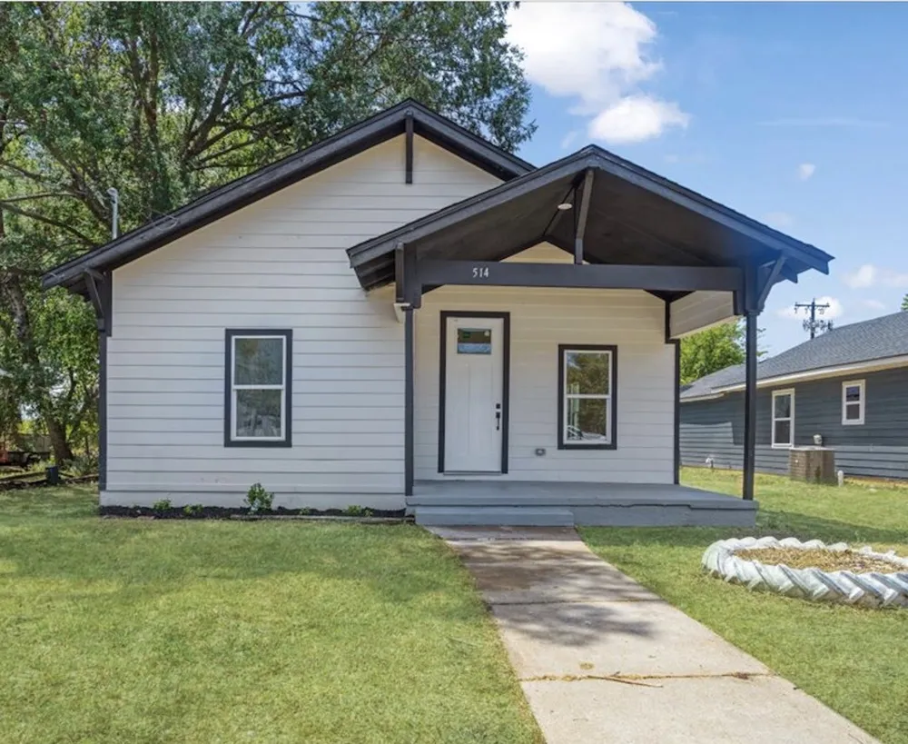 514 Lee Avenue Sherman, TX 75090
