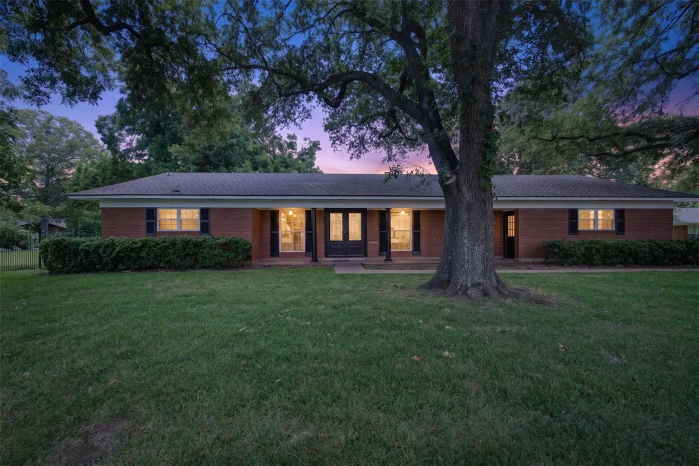 2224 Brownlee Road Bossier City, LA 71111