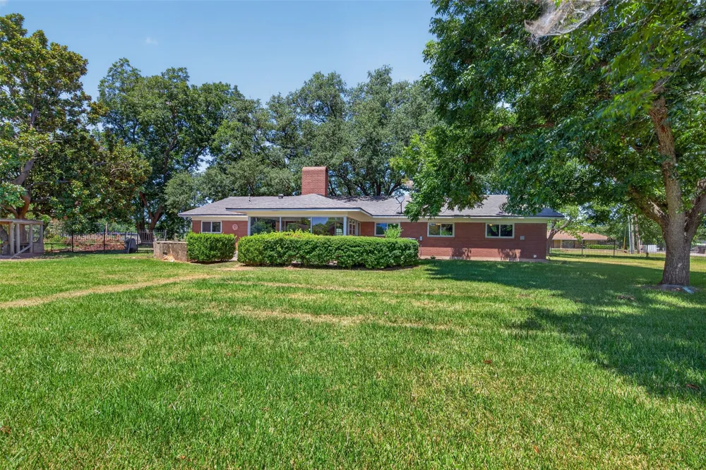 2224 Brownlee Road Bossier City, LA 71111