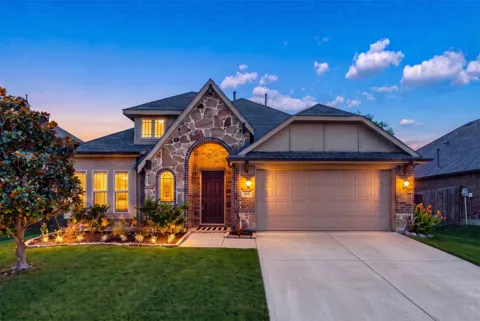 909 Calder Court