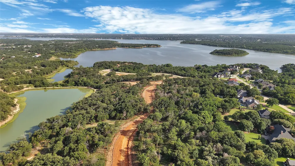Oak Bluff Drive Corinth, TX 76208