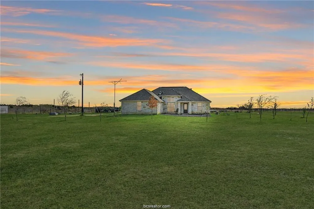 3448 Cr 270 Cameron, TX 76520