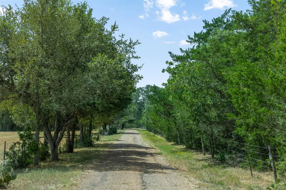 3523 Seidel Road Schulenburg, TX 78956