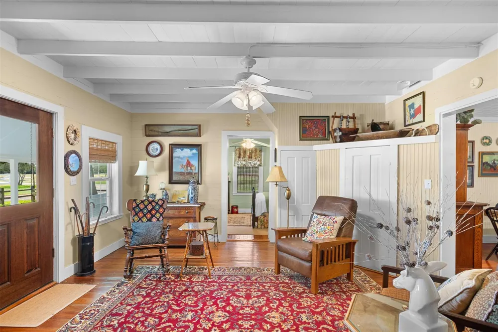 3523 Seidel Road Schulenburg, TX 78956