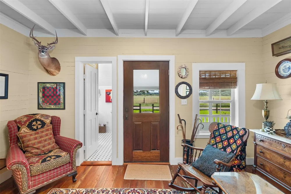 3523 Seidel Road Schulenburg, TX 78956