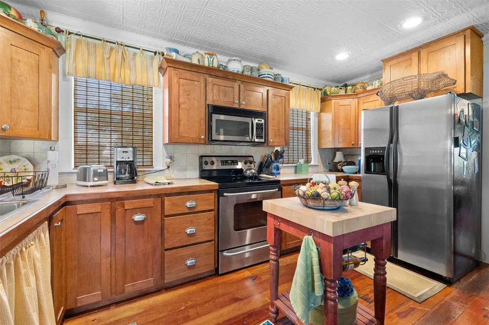 3523 Seidel Road Schulenburg, TX 78956