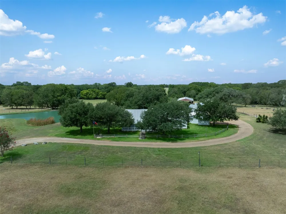 3523 Seidel Road Schulenburg, TX 78956