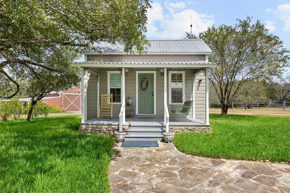 3523 Seidel Road Schulenburg, TX 78956