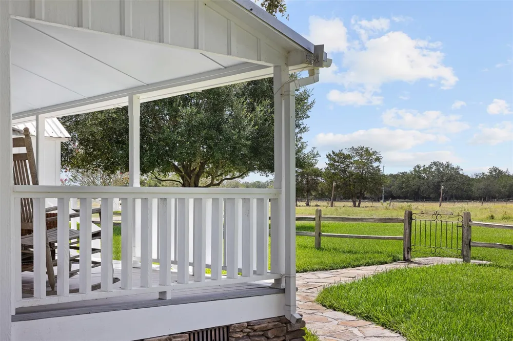 3523 Seidel Road Schulenburg, TX 78956